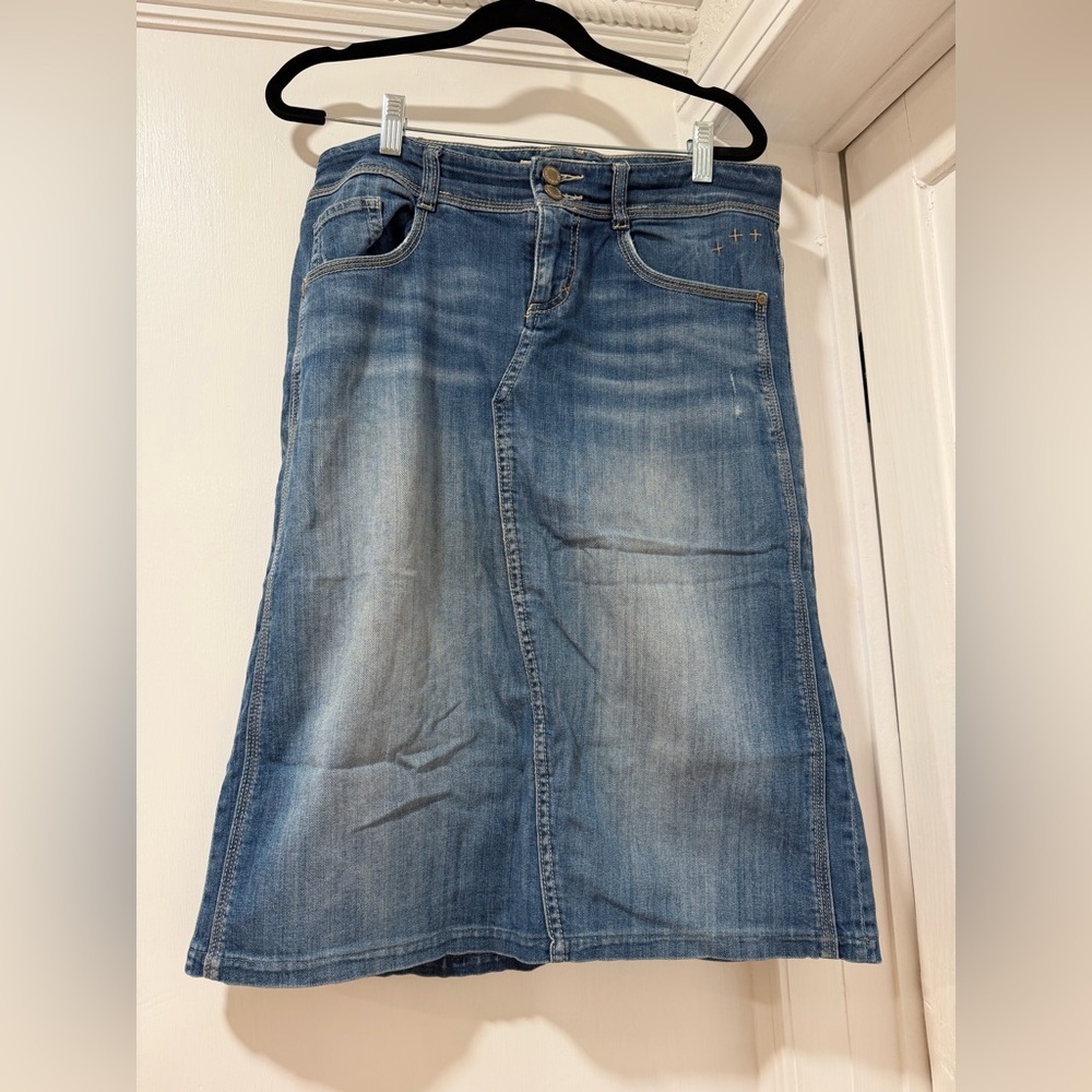 Maurices Dark Blue Denim Jeans